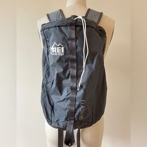 REI Co-op Flash 18 Backpack